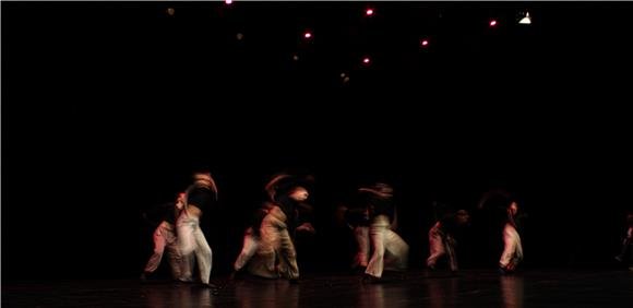 Espetáculo de dança e teatro “Pode a arte ajudar-nos a melhorar o Mundo?”