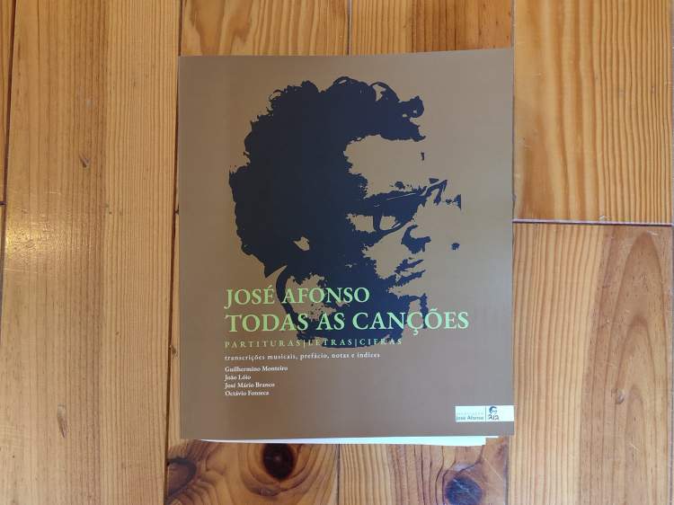 Clube de leitura Felicidade Clandestina: Todas as Canções de José Afonso 