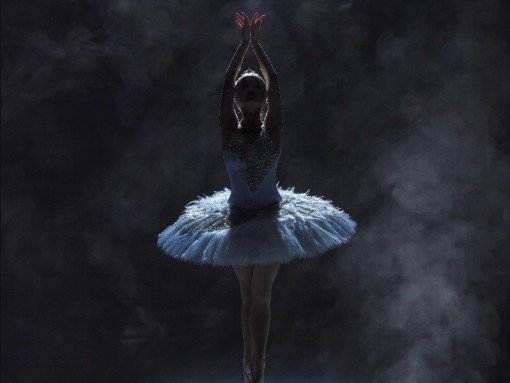 LAGO DOS CISNES REVISITADO, pela Academia de Ballet Dança & Arte SR