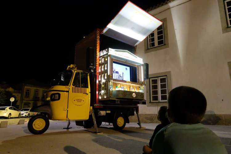 in.Str | FESTA DA MARIONETA - TEATRO TUK TUK, LA FONTANA FORMAS ANIMADAS