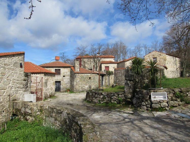 Caminhando em Aldeias Mágicas de Portugal