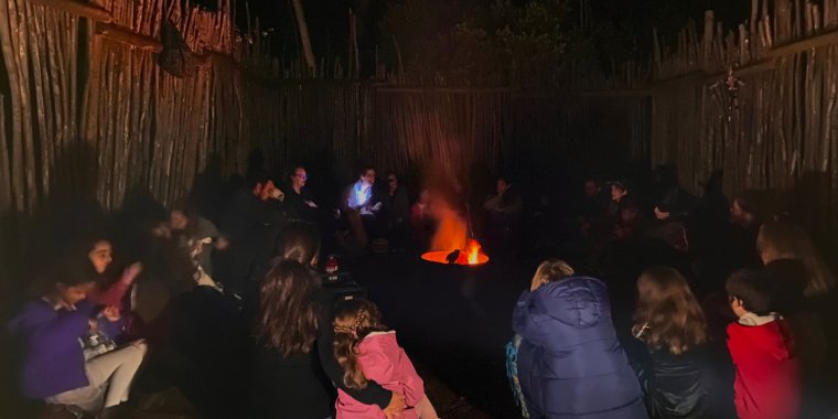 Contos assustadores à volta da fogueira!