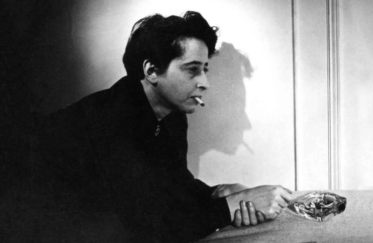 Hannah Arendt: uma educação para o passado