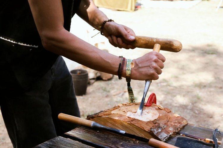Oficina de Saberes - Escultura em Madeira com Ricardo Marques