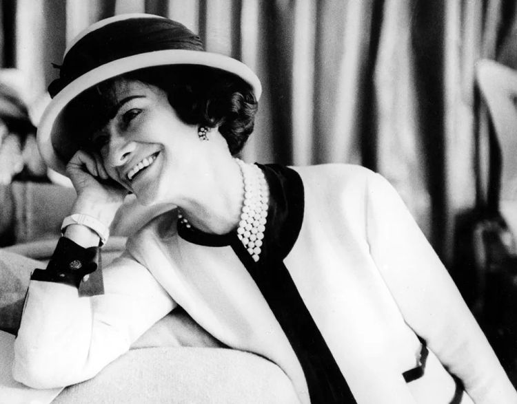 Visita de estudo: Coco Chanel . Além da moda