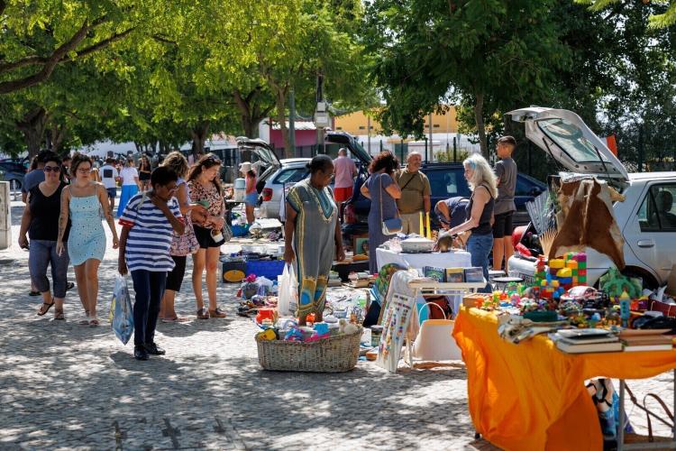 Feira Abra a Bagageira na Moita