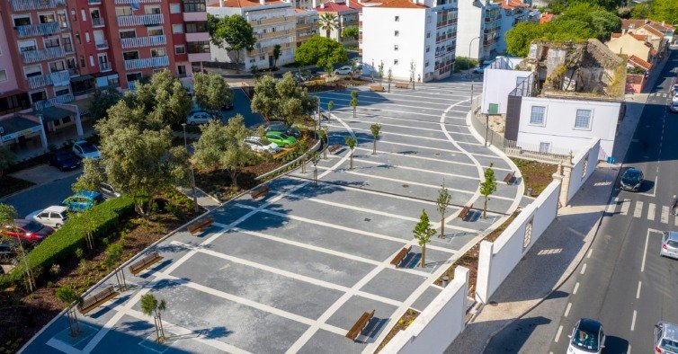 Feira da Bagageira em Queluz Baixo