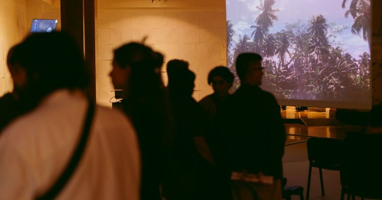 OLHAR PARA O CHÃO - Regina Guimarães, Saguenail, Daniel Barroca, Nuno Lisboa