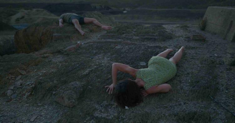 Exibição de vídeo do espetáculo O QUE RESTA de Eva Ângelo e de filme 'Fragmentos de uma entropia' de Gonçalo Mota na Trafaria