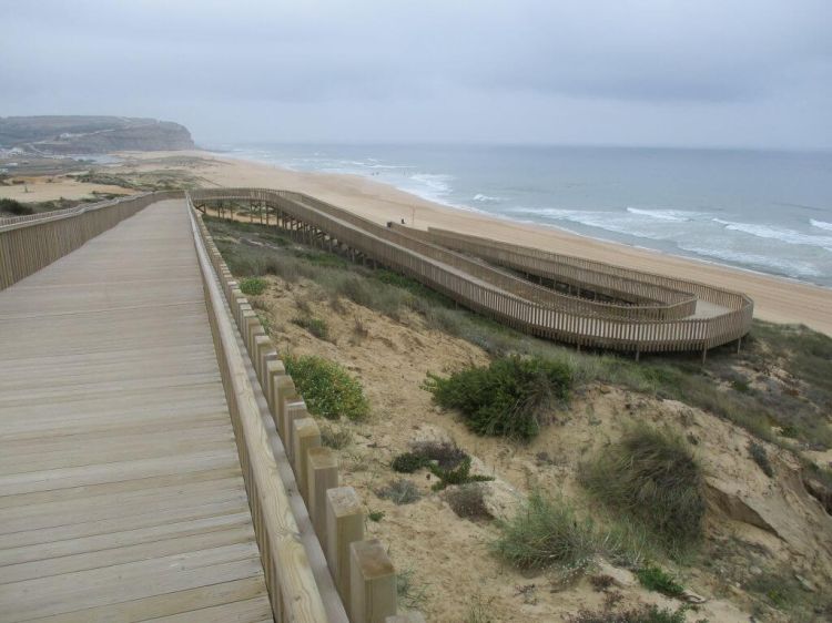 Caminhando da Praia Azul ao Navio