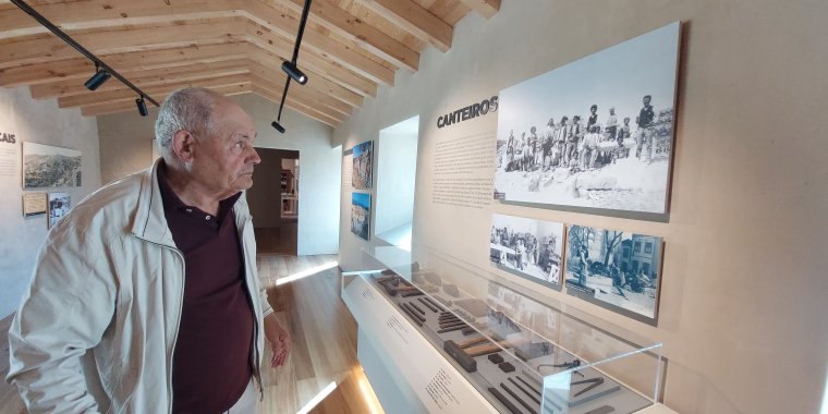 Homenagem a Celestino Lopes da Costa, canteiro e poeta cascalense