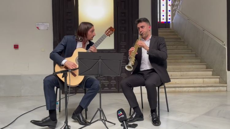 Dúo Métis (saxofón y guitarra) Melodías y danzas