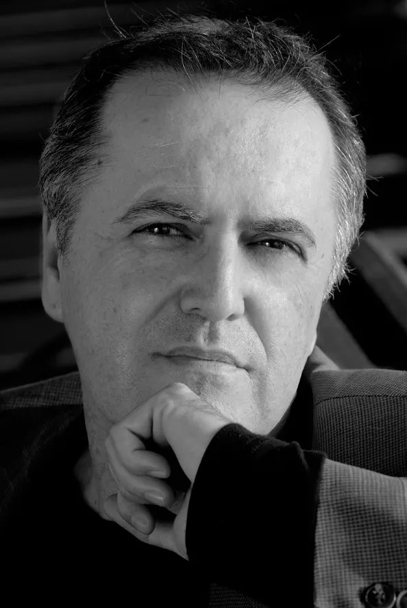 Huelva. Juan Cobos Wilkins leerá poemas de su nuevo libro, `Cuerpos para el amor y la muerte´