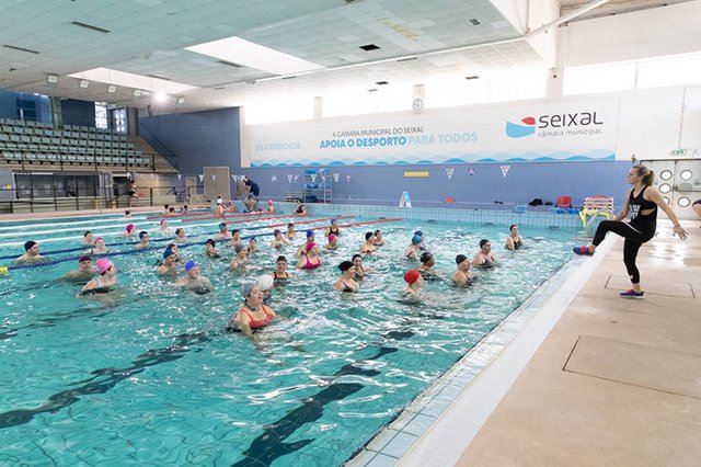 Manhã Desportiva na Piscina Municipal de Corroios