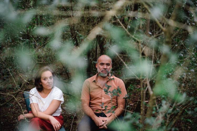 Coro dos Amantes, texto Tiago Rodrigues, encenação e interpretação de Cláudia Gaiolas e Tónan Quito