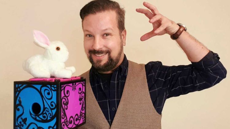 Contos Mágicos | Sessão de Contos com Bruno Batista