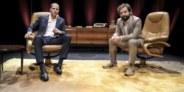 Um Português e um Brasileiro Entram num Bar ● Gregorio Duvivier e Ricardo Araújo Pereira