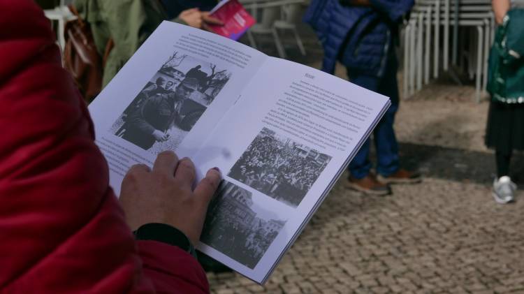 A Revolução está na rua!