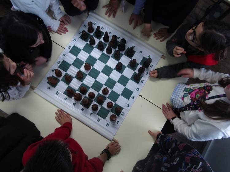 AULAS DE INICIAÇÃO AO XADREZ (6 AOS 11 ANOS) c/ RICARDO DUARTE (ACXALG) 