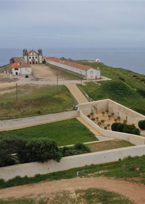 Conversas na Capela - Benfeitorias e Benfeitores do Arraial do Santuário de Nossa Senhora do Cabo (1650-1826)