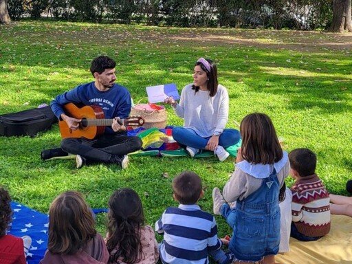 “Playgroup Histórias C(a)ntadas e Música em Família”