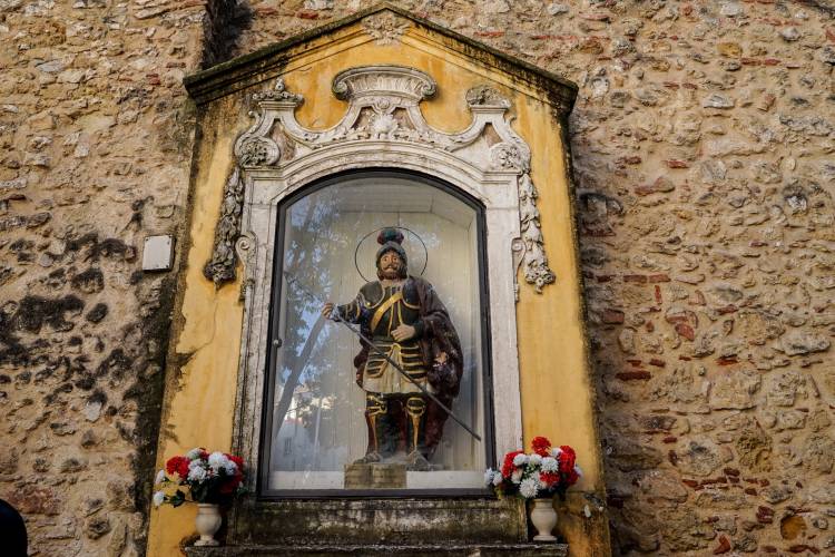 Visita Guiada: Culto e narrativas sobre São Jorge 