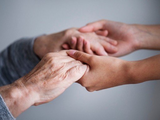 SESSÃO DE ESCLARECIMENTO “ESTATUTO DO CUIDADOR INFORMAL E PRIMEIROS SOCORROS PSICOLÓGICOS”