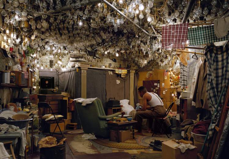 Jeff Wall – Time Stands Still