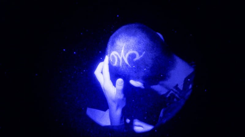 Uma Coisa do Outro Mundo