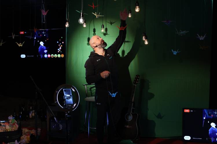 'This damn bitter truth' | 'Esta maldita verdade amarga' - Kherson Regional Academic Music and Dram