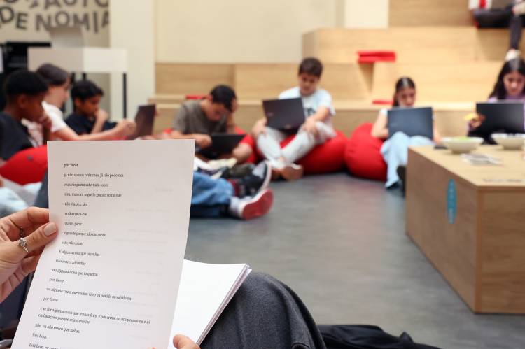 Ler Teatro com Ciência | Leitura de 'A Rapariga e a Máquina' de Stef Smith