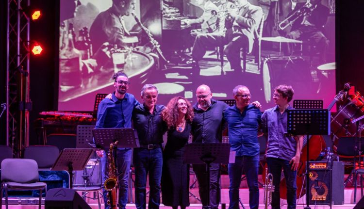 Livros que te dão Música  Nina Simone