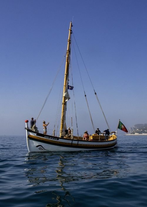 Navegação na Barca do Alto Amor ao Ofício