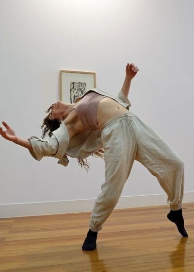 “Palpitações óticas / 3 espasmos musculares”