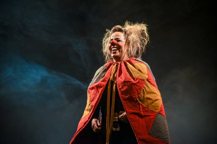 in.Str - in.Circo - Festa das Artes de Circo // DESLADY, CIA DOS PALHAÇOS – BRASIL