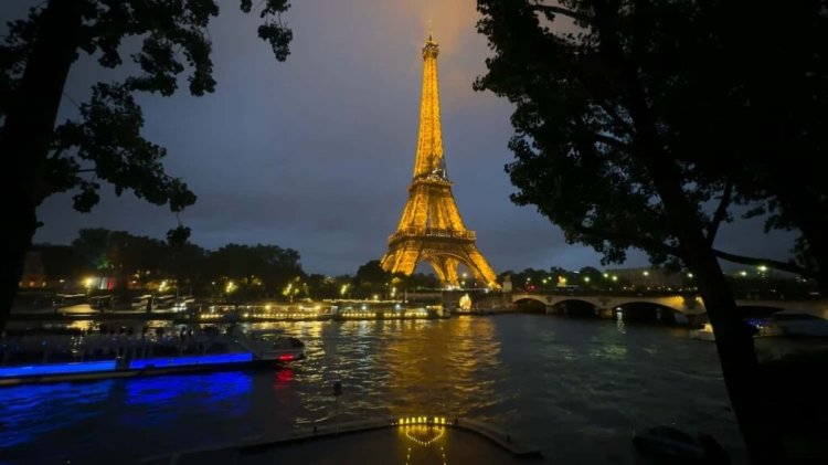  Paris - Disneyland - Museu Louvre - Versailles (Especial Natal)