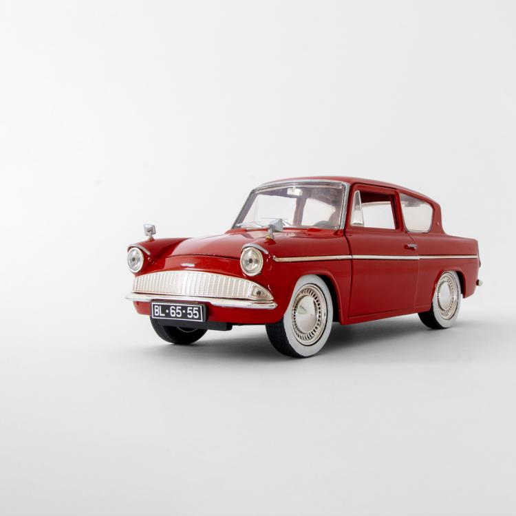 Exposição de miniaturas: Anglia 105e 'Fascinante', o emblemático Ford do séc. XX