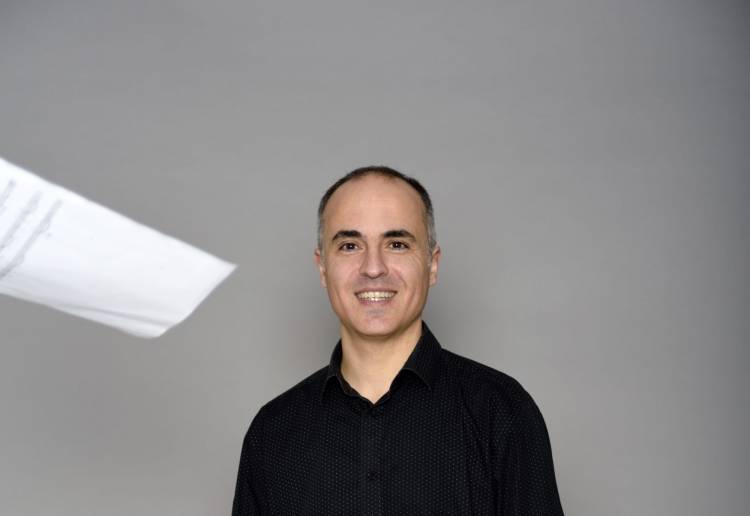 Bach/Xenakis: entre labirintos e constelações