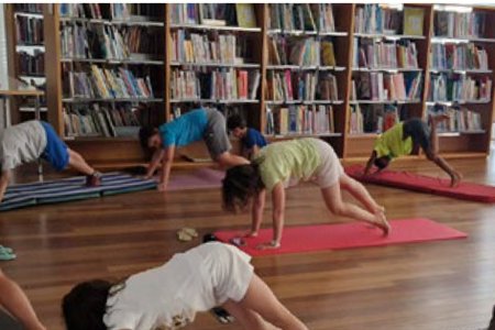 YOGA | Promoção do livro e da leitura | Acordar… na Biblioteca Playoga por Maria Figueiredo
