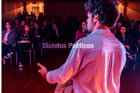 ESPETÁCULO DE POESIA | Dialetos Poéticos pelo Poeta da Cidade