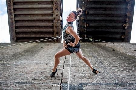 16º FESTIVAL DE DANÇA E MOVIMENTO CONTRADANÇA | Volver | Cia Amor Eterno