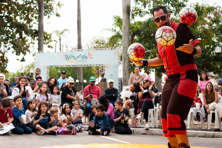 Ôtovinu! - Palhaço Fusquinha // Secção OFF - Extra Concurso