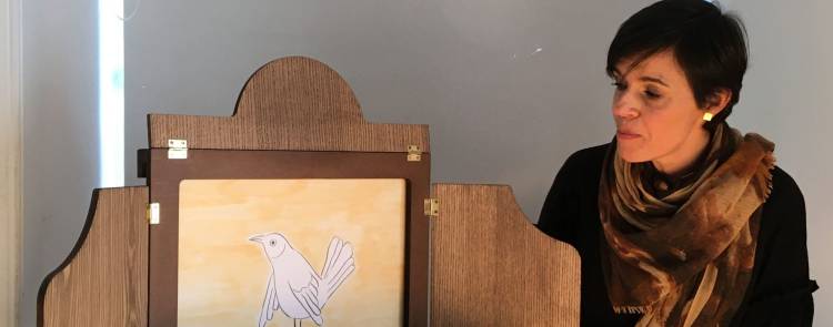 História de um pássaro em Kamishibai