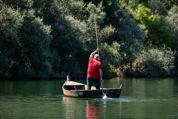 Passeio Pedestre e Barcas ao Rio
