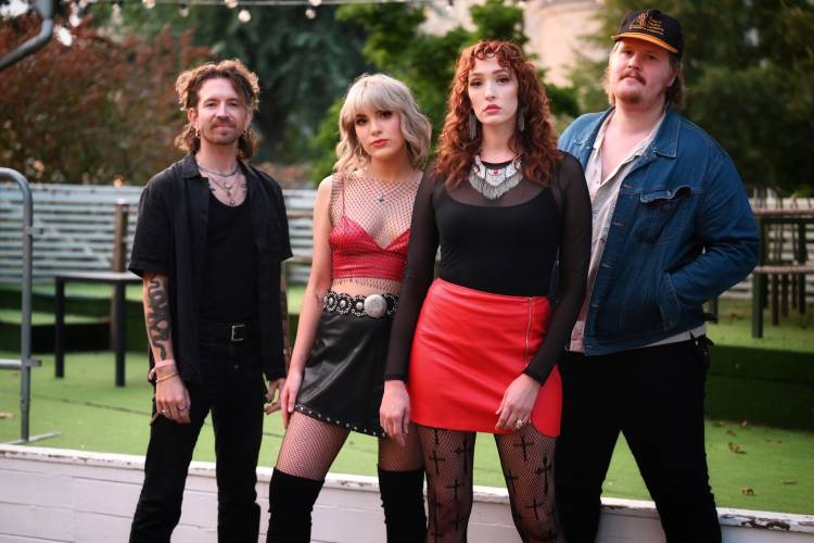 ★ HANNAH ALDRIDGE en Sala Rebullón - Mos ★