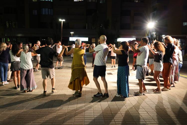 in.Str // DANÇARÉM