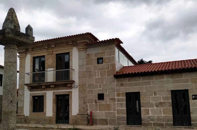 “Férias com Amadeo: cores, formas e expressões”