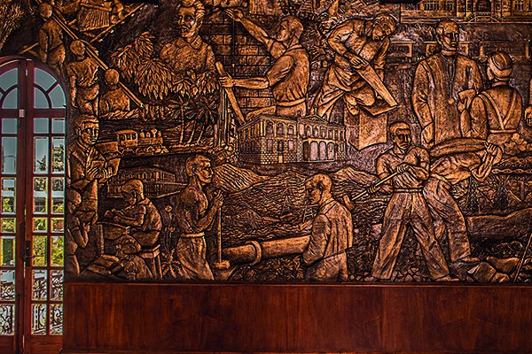 Visita al Salón Dorado del MAC