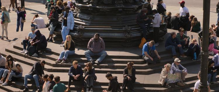 VERDADES DIFÍCEIS, um filme de Mike Leigh