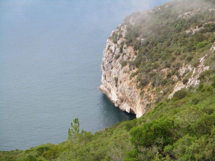 Grandes Caminhadas - do topo da Arrábida às Varandas do Risco